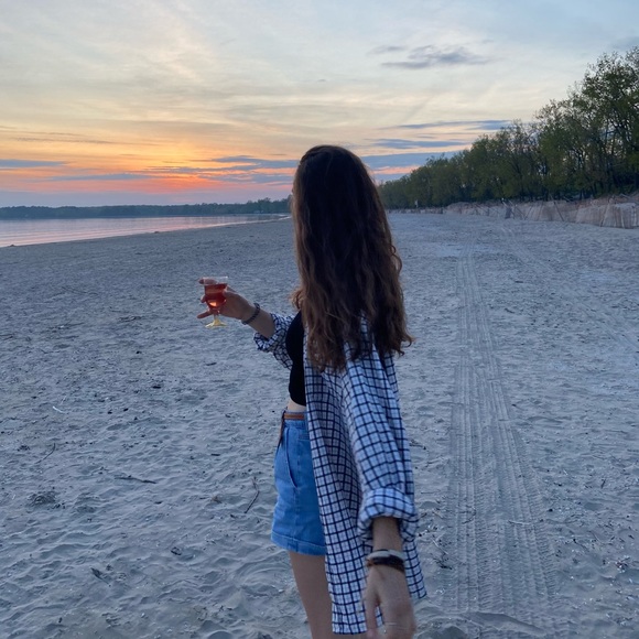 Meet your Posher, Jayna - Picture 2 of 2